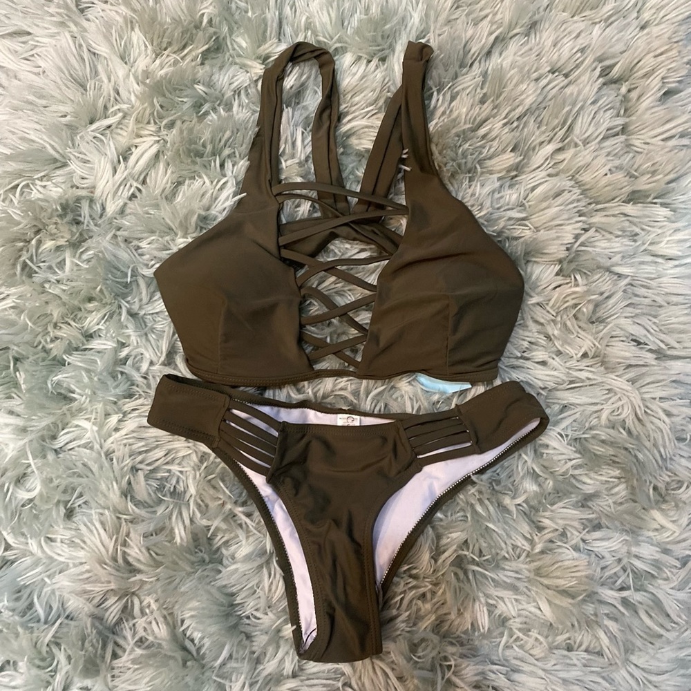 NWT Cupshe bathing suit